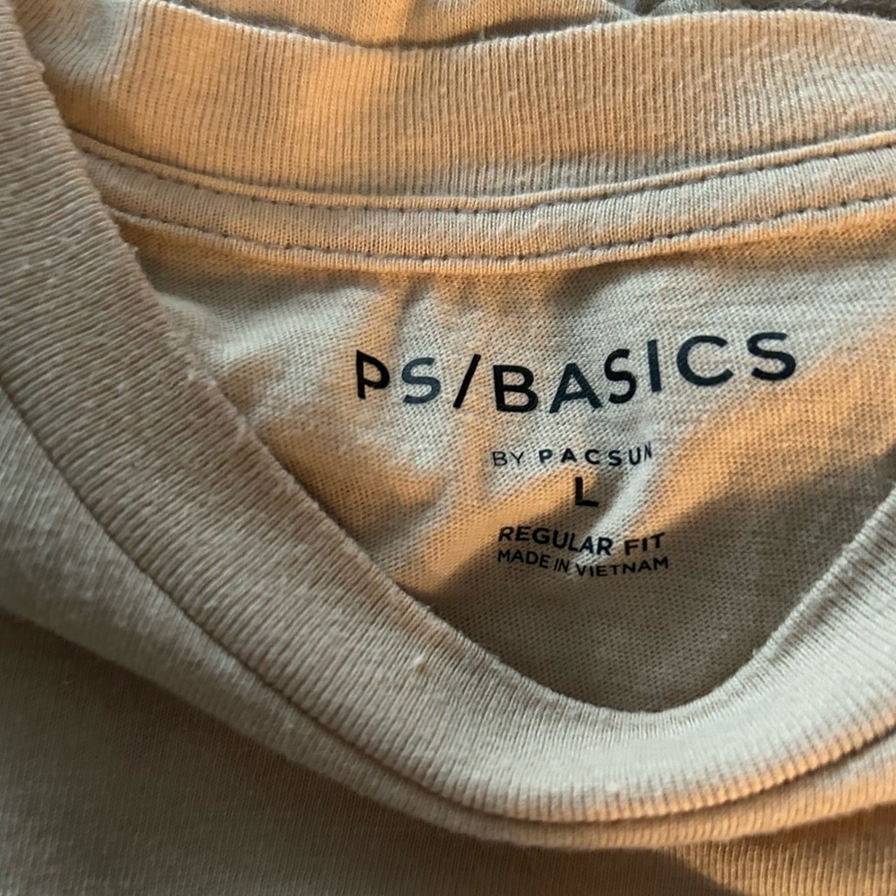 Men’s PacSun Tee Bundle - Picture 3 of 5